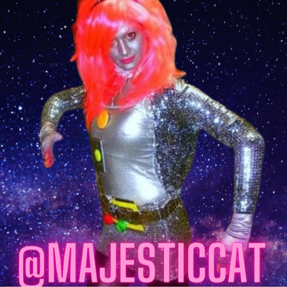 😻 LIVE SHOW - Picture 2 of 8